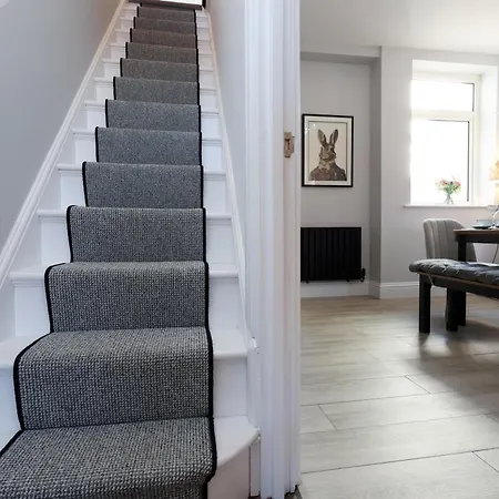 Cwmdare House - Home Near Cardiff City Centre With Parking-3